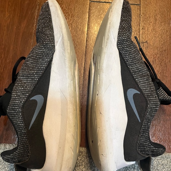 Nike sneakers - Picture 5 of 8